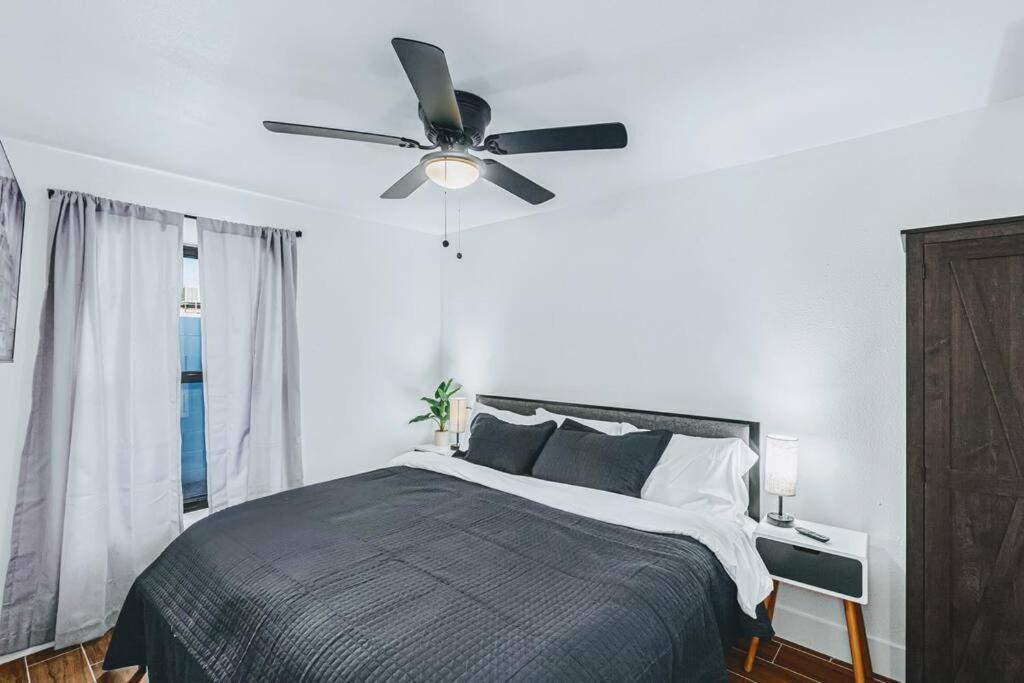 Phoenix Retreat - 2 Bedroom Home With King-Size Bed - 3 Smart Tvs - 10 Min From Airp - Unit A Εξωτερικό φωτογραφία
